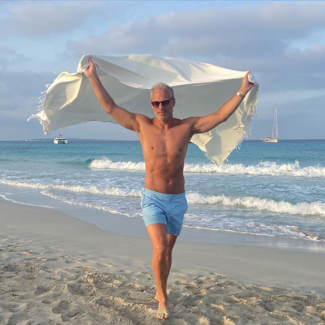 Beachwalking
#beachwalk #orlebarbrown #obaroundtheworld #braez
