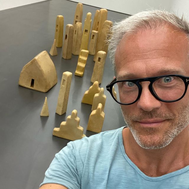 POLOSHOW and Art
#wolfganglaib #kunstmuseumstuttgart #ropac #fashionandart #bienenwachs #reis #milchstein
