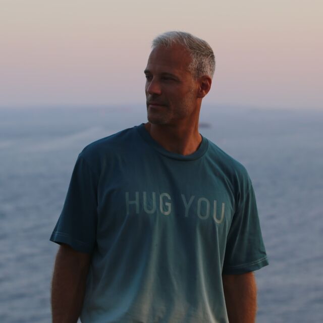 Colours of the sea
#sea #colours #hugyou #poloshow #organic #tee #fashion #ibiza #betolerant #sunset #romance